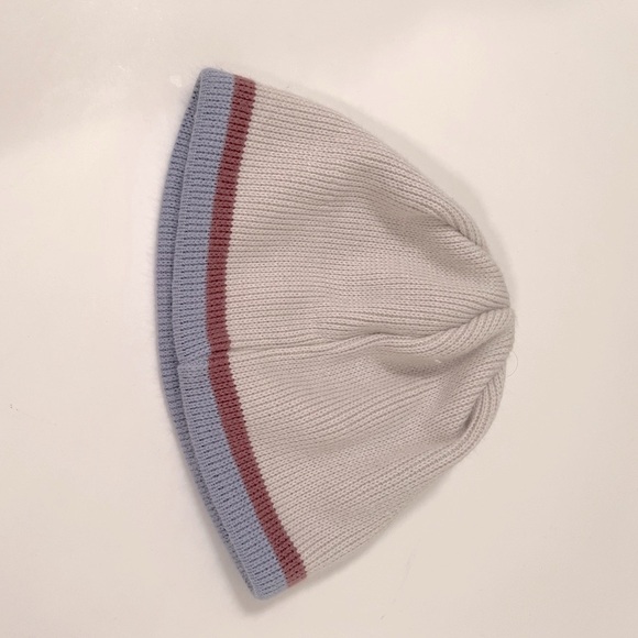 🎉Host Pick🎉 The North Face kid’s beanie hat - Picture 4 of 5